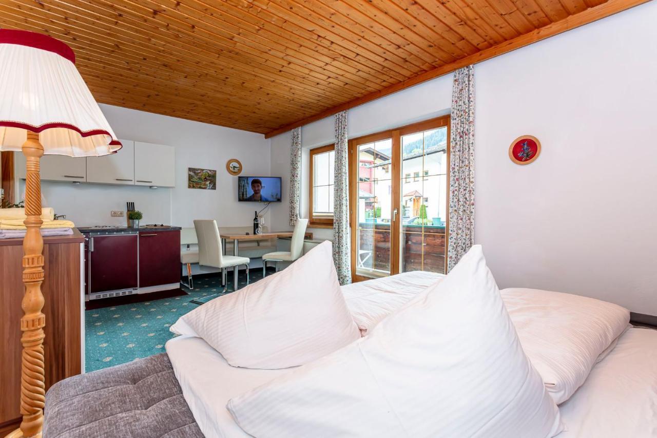 Appartements Dreimaederlhaus Maria Alm am Steinernen Meer Exterior foto